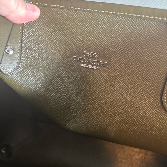 Coach City Tote Banana leaves Print Reversible green Pouch Rare - Picture 8 of 8